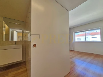 Apartamento T3 para Arrendamento em Cedofeita, Santo Ildefonso, Sé, Miragaia, São Nicolau e Vitória