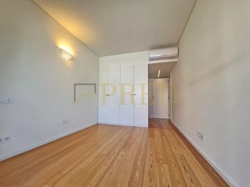 Apartamento T3 para Arrendamento em Cedofeita, Santo Ildefonso, Sé, Miragaia, São Nicolau e Vitória