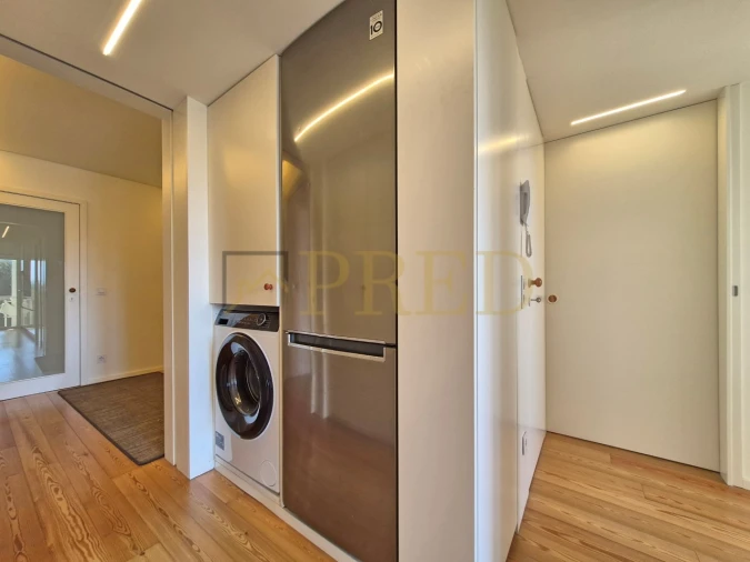 Apartamento T3 para Arrendamento em Cedofeita, Santo Ildefonso, Sé, Miragaia, São Nicolau e Vitória Foto 8
