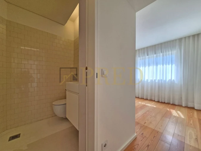 Apartamento T3 para Arrendamento em Cedofeita, Santo Ildefonso, Sé, Miragaia, São Nicolau e Vitória Foto 14