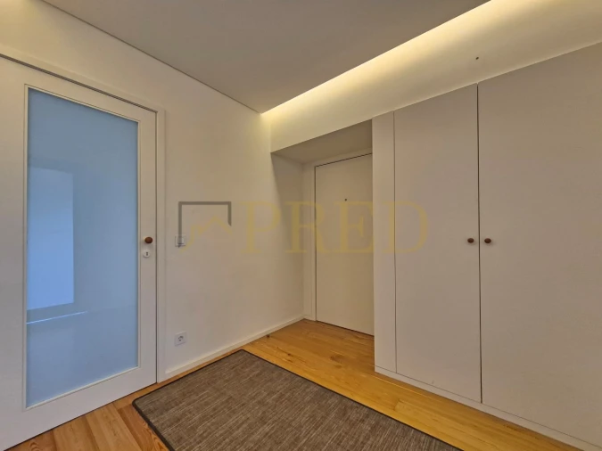 Apartamento T3 para Arrendamento em Cedofeita, Santo Ildefonso, Sé, Miragaia, São Nicolau e Vitória Foto 16
