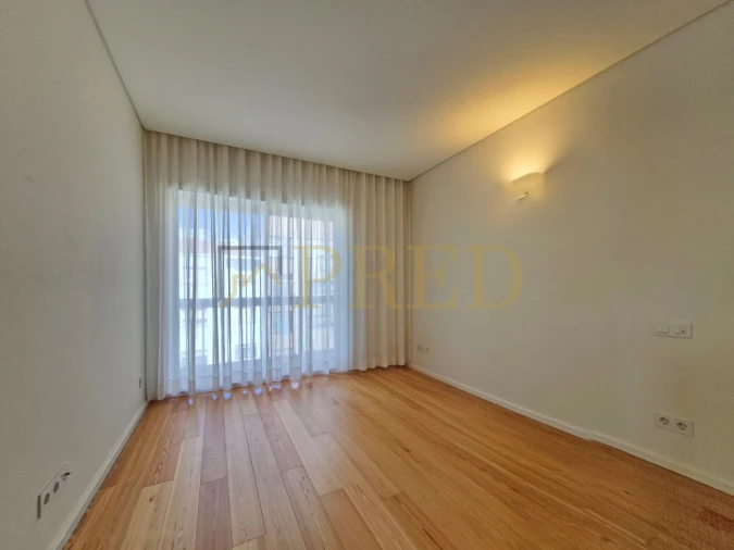 Apartamento T3 para Arrendamento em Cedofeita, Santo Ildefonso, Sé, Miragaia, São Nicolau e Vitória Foto 22