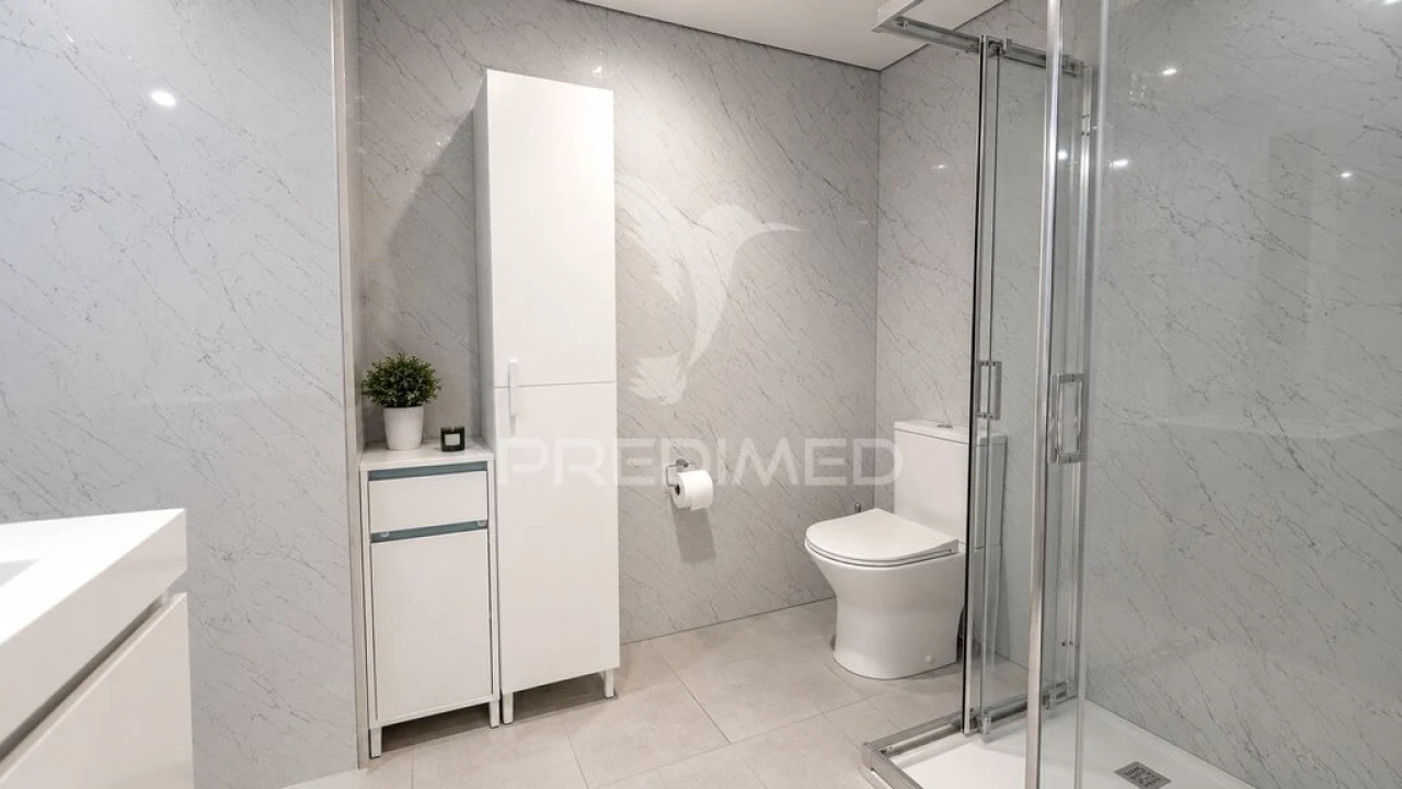Apartamento T1 para Venda em Alvor Foto 8