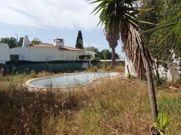Moradia T2 para Venda em Albufeira e Olhos de Água