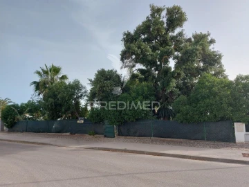 Moradia T2 para Venda em Albufeira e Olhos de Água