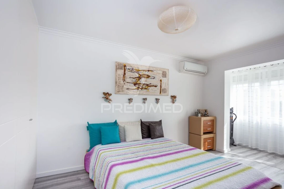 Apartamento T3 para Venda em Seixal, Arrentela e Aldeia de Paio Pires Foto 10