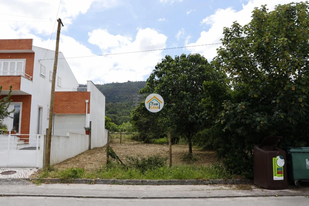 Terreno para Venda em Lousã e Vilarinho Foto 1