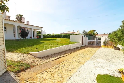 Moradia T4 para Venda em Albufeira e Olhos de Água