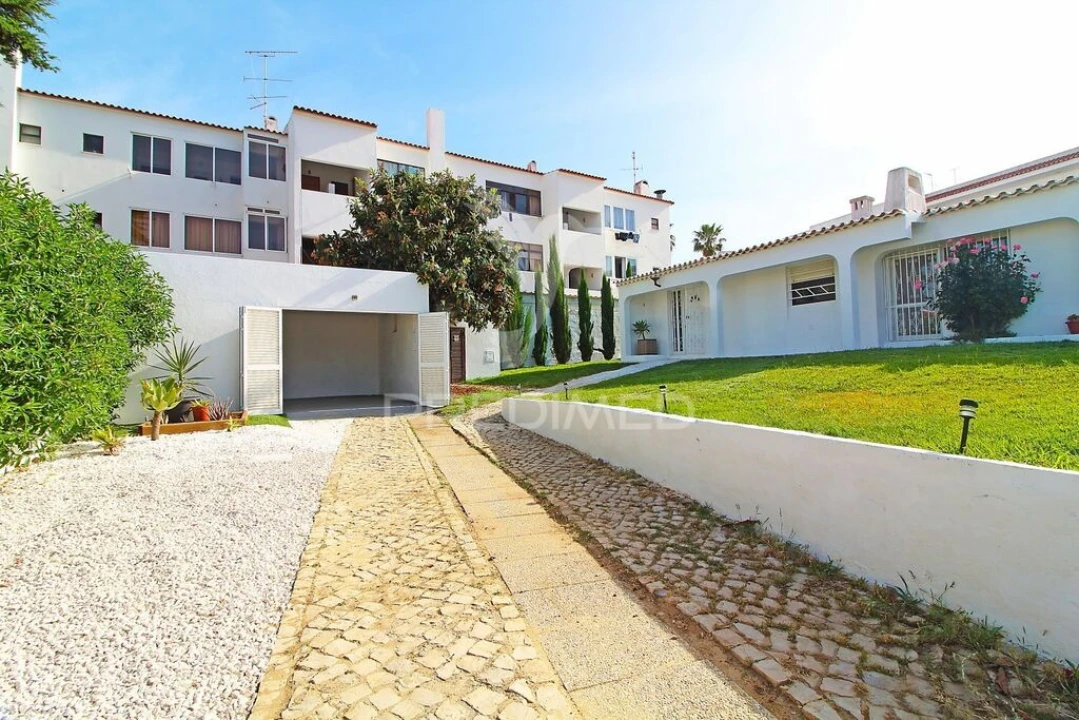 Moradia T4 para Venda em Albufeira e Olhos de Água Foto 14