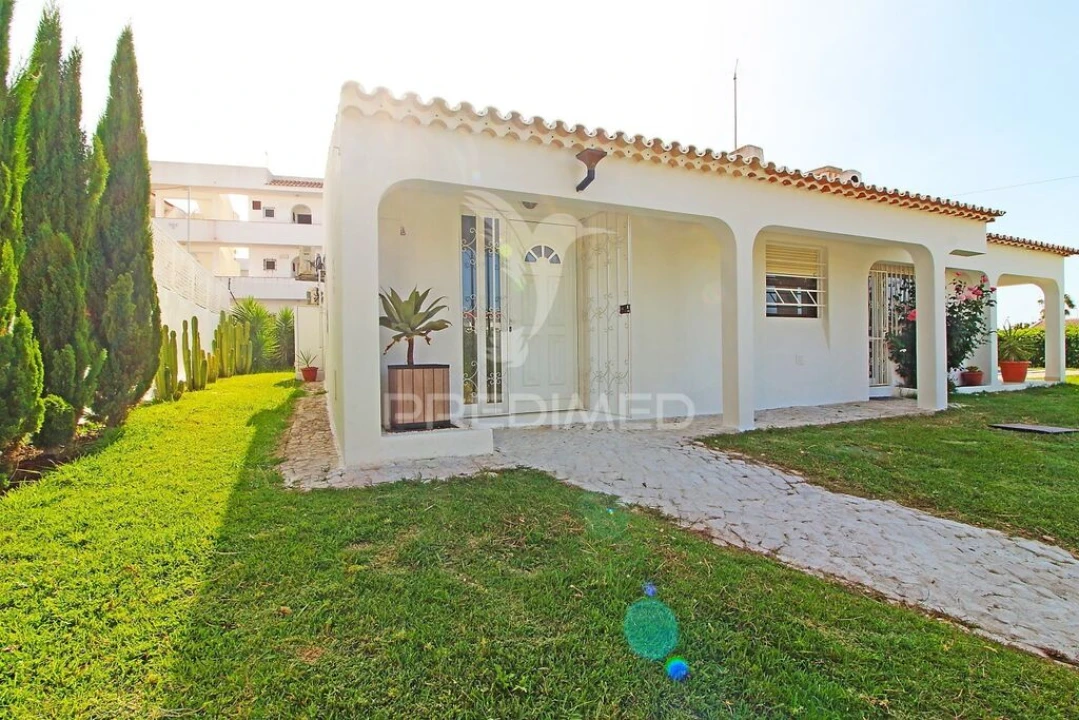 Moradia T4 para Venda em Albufeira e Olhos de Água Foto 9