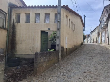 Moradia T8 para Venda em Alfandega da Fe