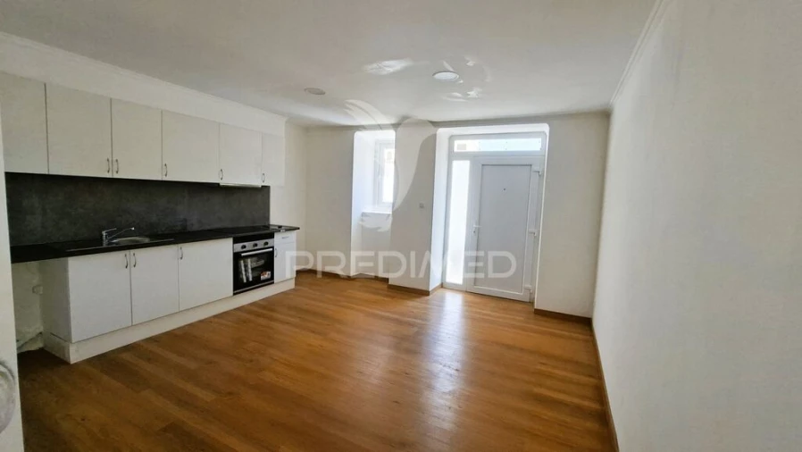 Moradia T2 para Venda em Camarate, Unhos e Apelação Foto 3