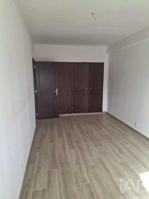 Apartamento T4 para Venda em Olhão