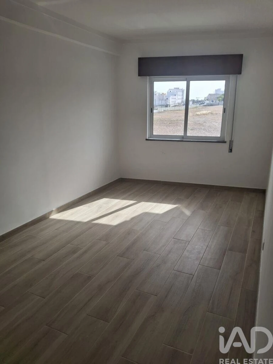 Apartamento T4 para Venda em Olhão Foto 13