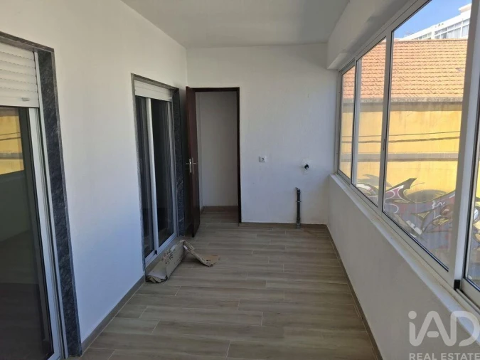 Apartamento T4 para Venda em Olhão Foto 4
