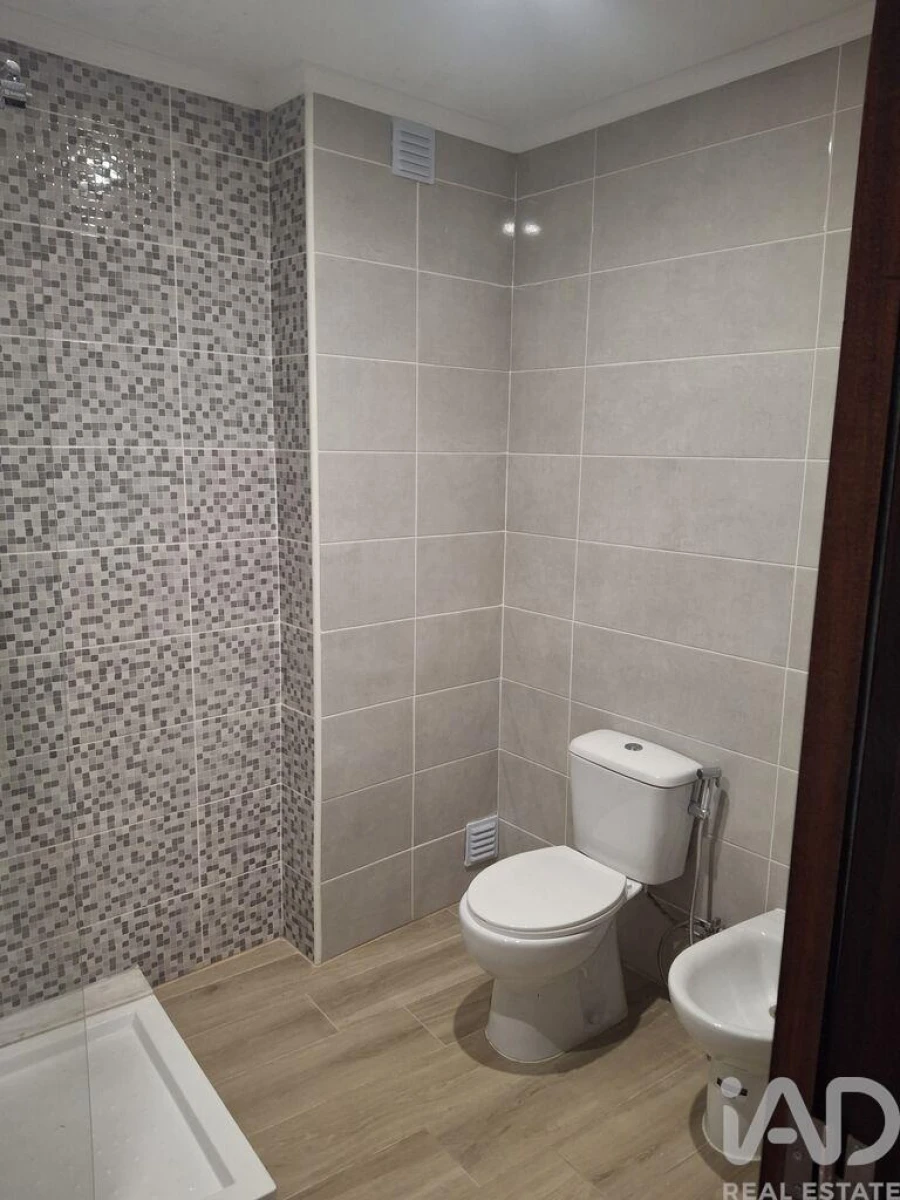 Apartamento T4 para Venda em Olhão Foto 21