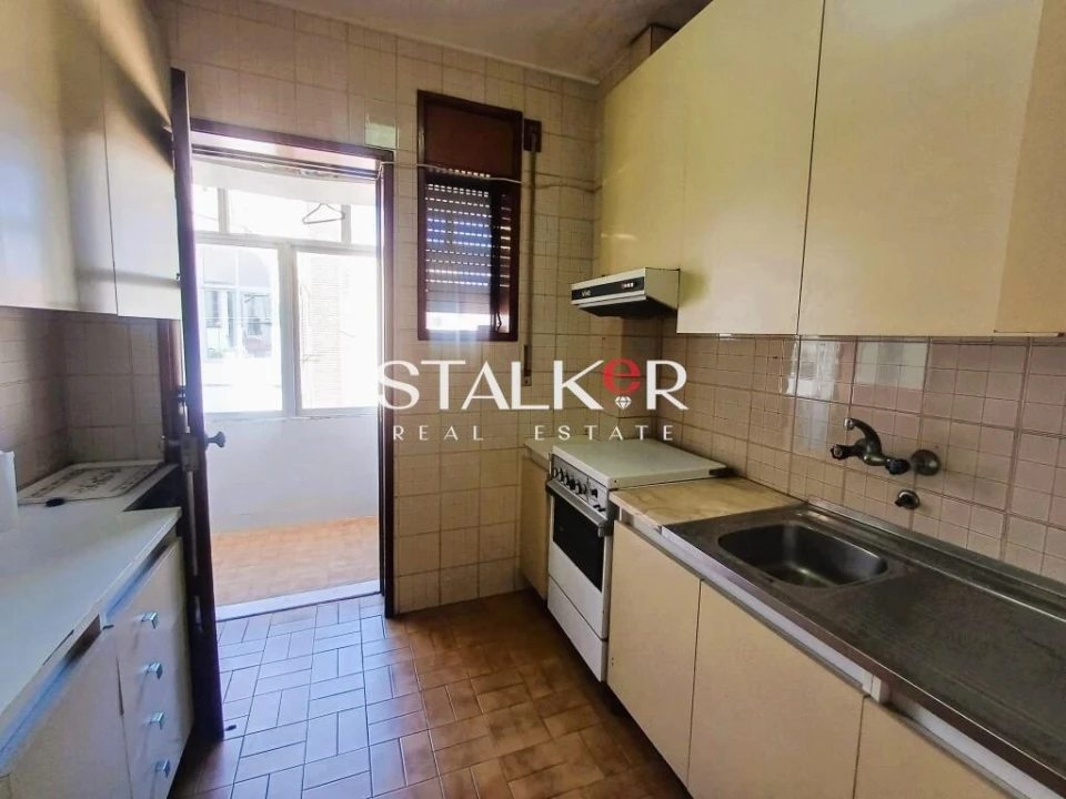 Apartamento T2 para Venda em Espinho Foto 4