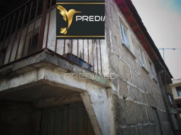 Moradia T4 para Venda em Andrães