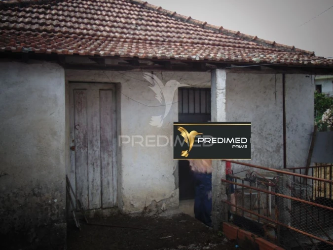 Moradia T4 para Venda em Andrães Foto 14