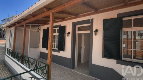Moradia T2 para Venda em Funchal (Santa Luzia)