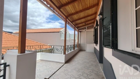 Moradia T2 para Venda em Funchal (Santa Luzia)
