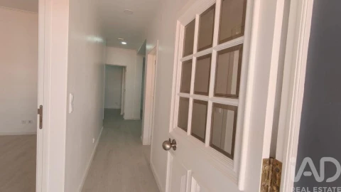 Moradia T2 para Venda em Funchal (Santa Luzia)