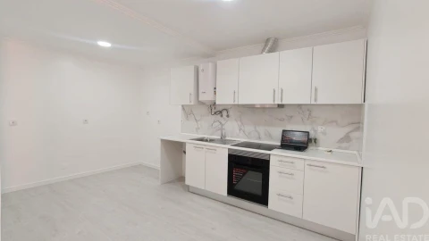 Moradia T2 para Venda em Funchal (Santa Luzia)