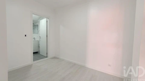Moradia T2 para Venda em Funchal (Santa Luzia)