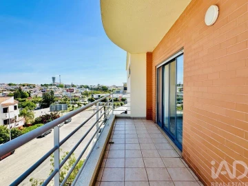 Apartamento T3 para Arrendamento em Portimão