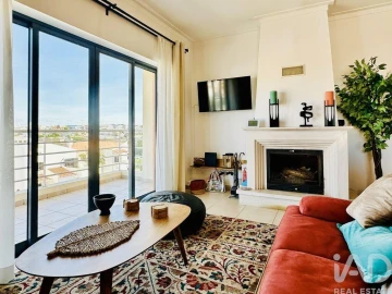 Apartamento T3 para Arrendamento em Portimão