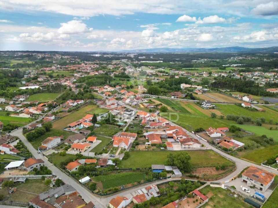 Terreno para Venda em Barrô e Aguada de Baixo Foto 4