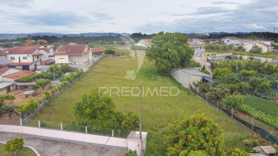 Terreno para Venda em Barrô e Aguada de Baixo