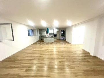 Moradia T3 para Venda em Canelas e Fermelã