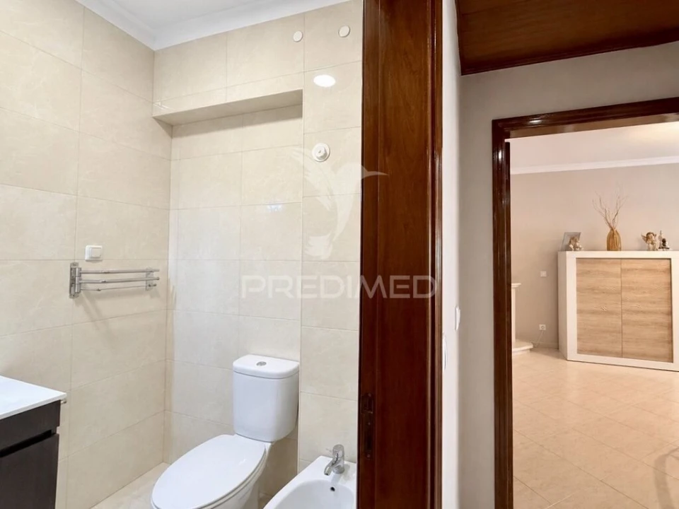 Apartamento T2 para Venda em Caparica e Trafaria Foto 3