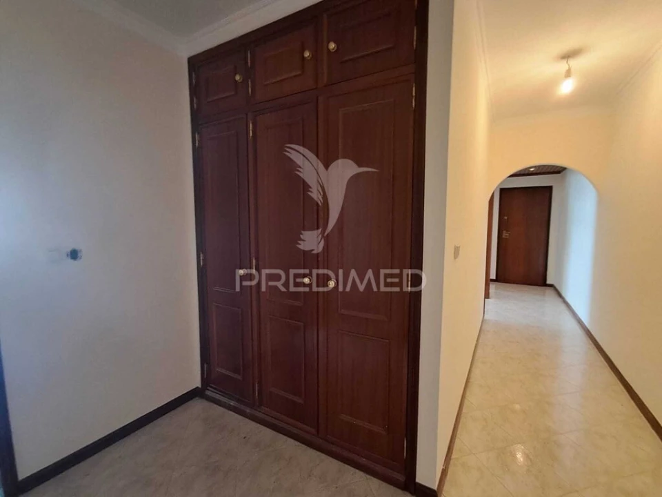 Apartamento T2 para Venda em Algueirão-Mem Martins Foto 11