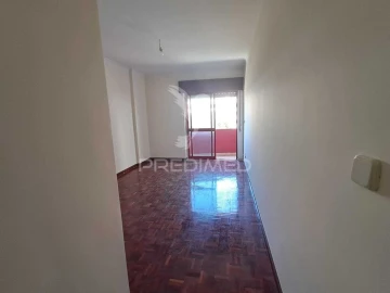 Apartamento T2 para Venda em Algueirão-Mem Martins