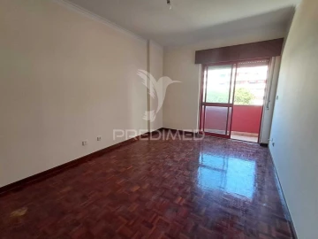 Apartamento T2 para Venda em Algueirão-Mem Martins