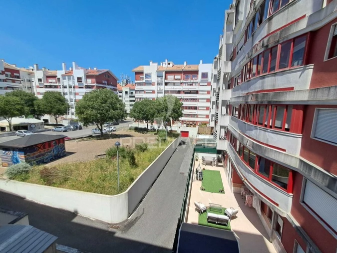 Apartamento T2 para Venda em Algueirão-Mem Martins Foto 18