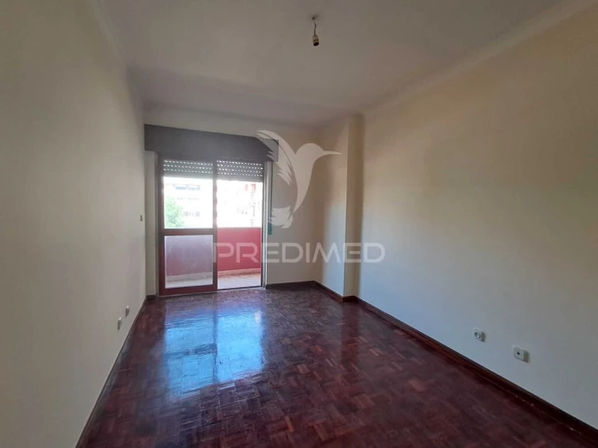 Apartamento T2 para Venda em Algueirão-Mem Martins Foto 10