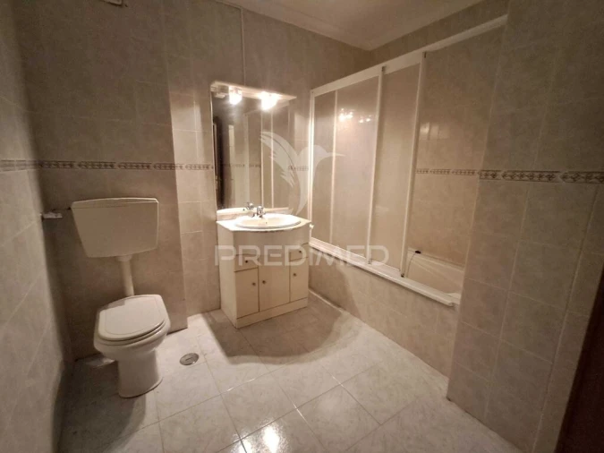 Apartamento T2 para Venda em Algueirão-Mem Martins Foto 16