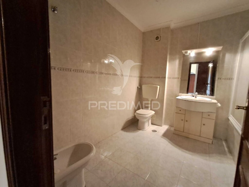 Apartamento T2 para Venda em Algueirão-Mem Martins Foto 14