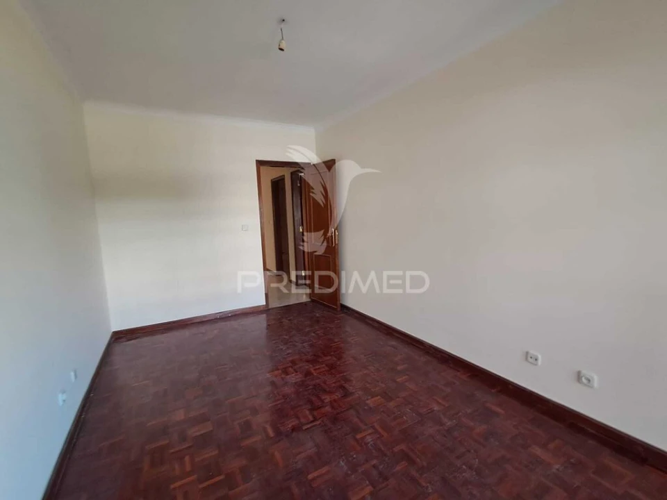 Apartamento T2 para Venda em Algueirão-Mem Martins Foto 7