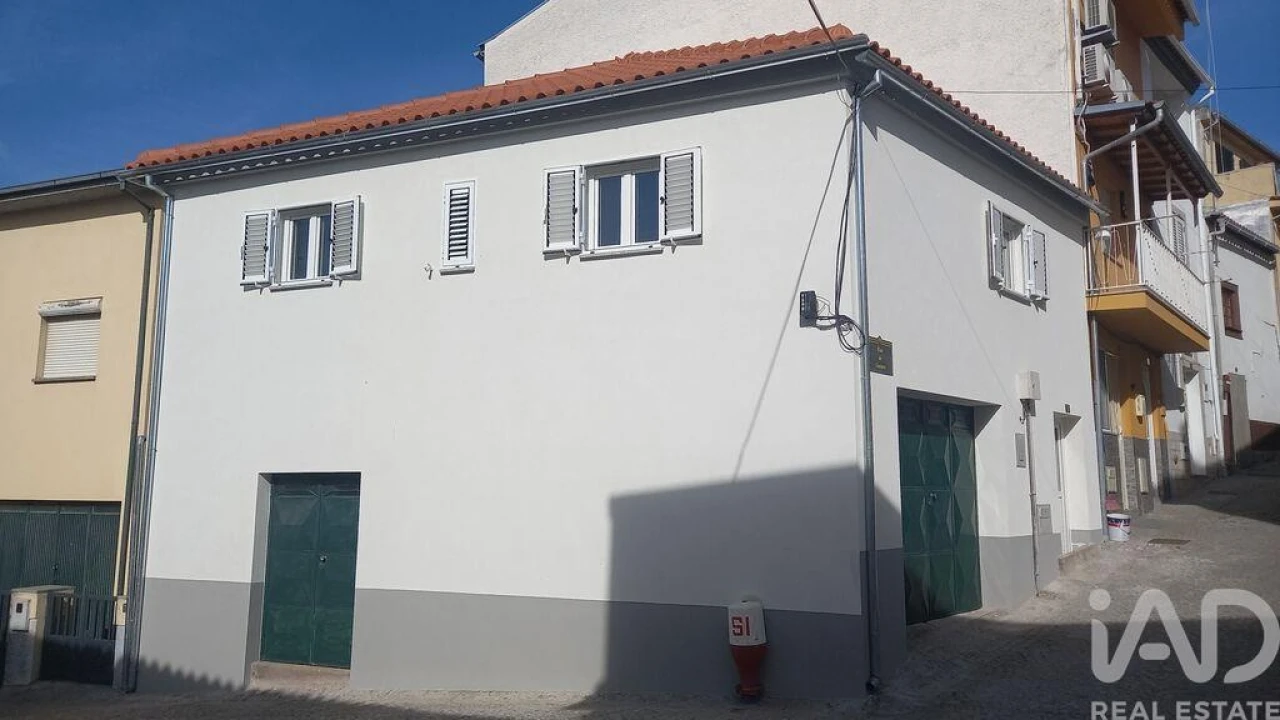 Moradia T2 para Venda em Freixo de Espada a Cinta e Mazouco Foto 2