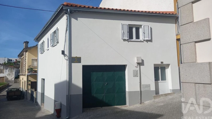 Moradia T2 para Venda em Freixo de Espada a Cinta e Mazouco