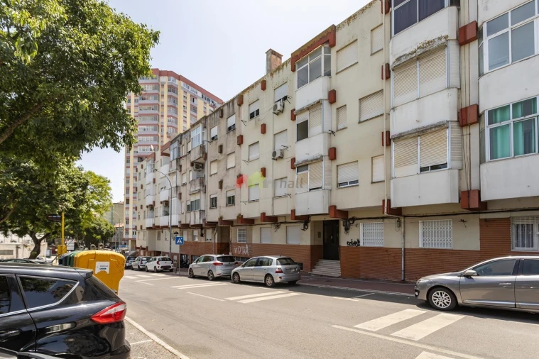 Apartamento T3 para Venda em Alfragide Foto 39