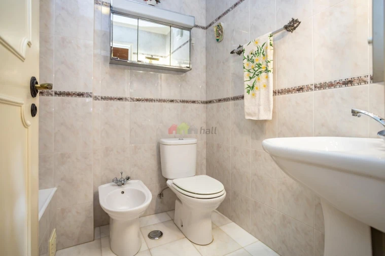 Apartamento T3 para Venda em Alfragide Foto 31