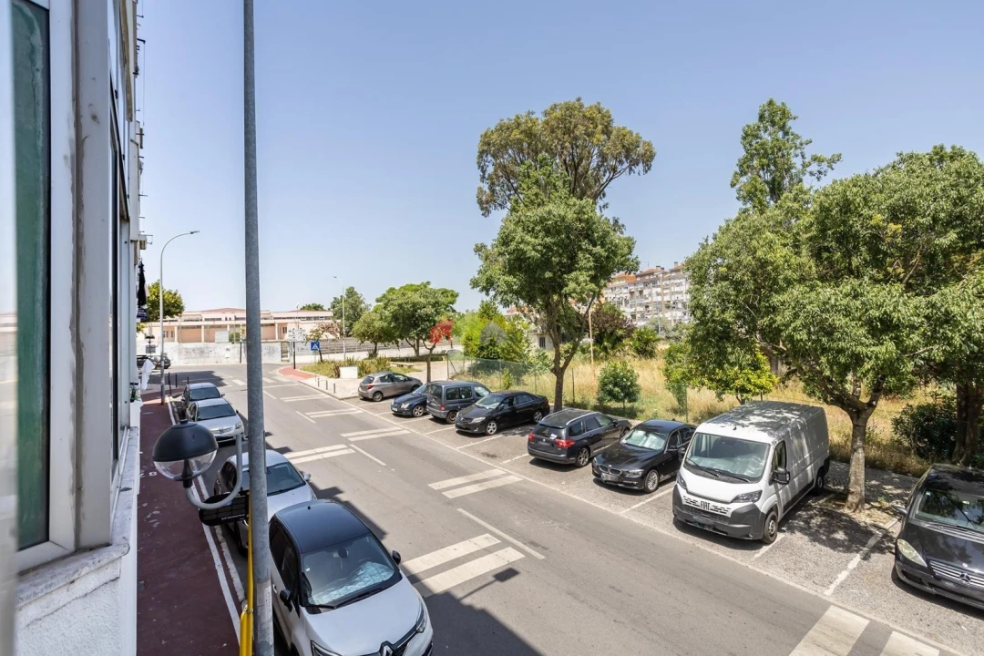 Apartamento T3 para Venda em Alfragide Foto 29