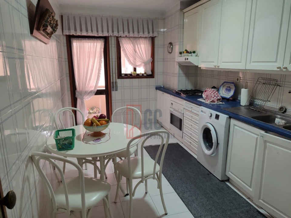 Apartamento T2 para Venda em Mafamude e Vilar do Paraíso Foto 8