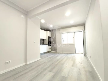 Apartamento T1 para Venda em Venteira