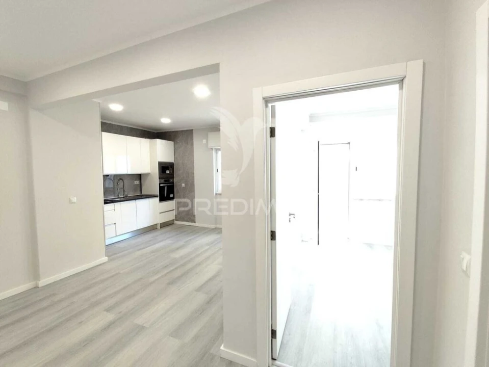 Apartamento T1 para Venda em Venteira Foto 10